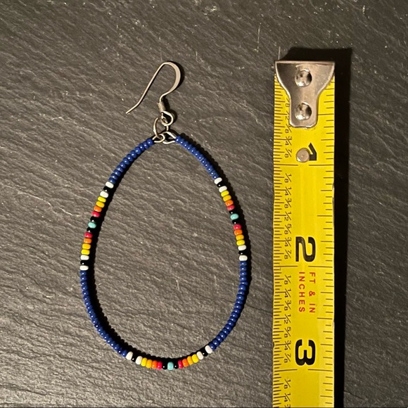 Beautiful multicolored seed bead hoop earrings. - Picture 4 of 7